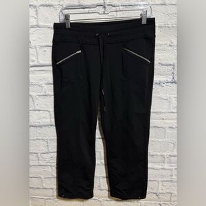 Athleta Capri Pants with Zipper Pockets, Black, Size Small